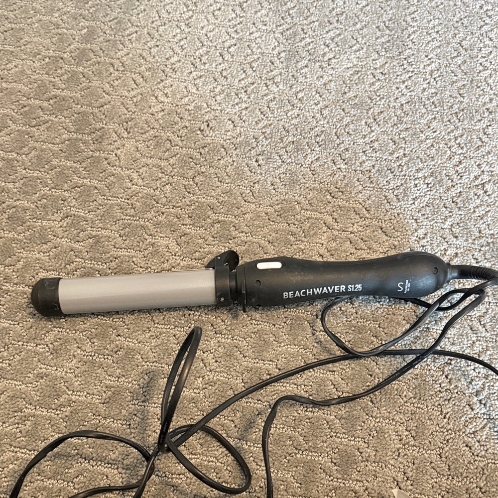 The Beachwaver Co. S1.25 Black and Silver Hair Curler